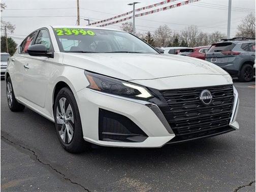 2025 Nissan Altima S FWD