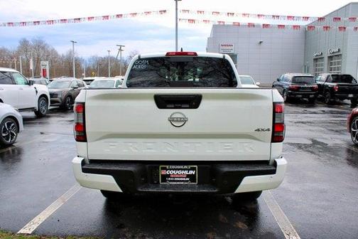 2025 Nissan Frontier SV