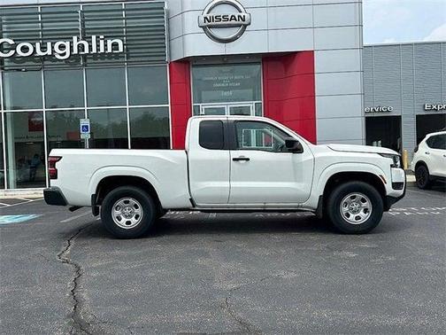 2025 Nissan Frontier S