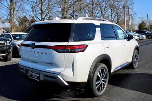 2025 Nissan Pathfinder Platinum 4WD