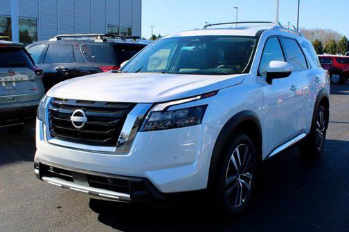 2025 Nissan Pathfinder Platinum 4WD