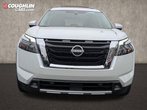 2025 Nissan Pathfinder Platinum 4WD