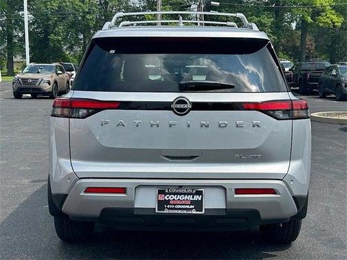 2025 Nissan Pathfinder SL 4WD