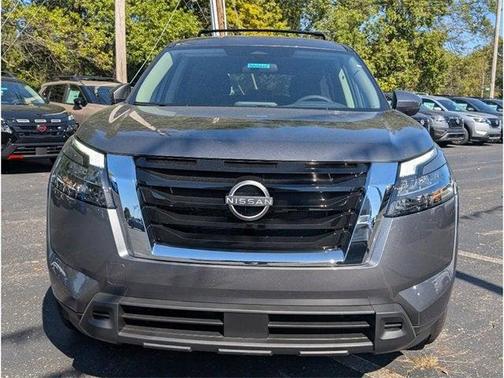 2025 Nissan Pathfinder SV 4WD