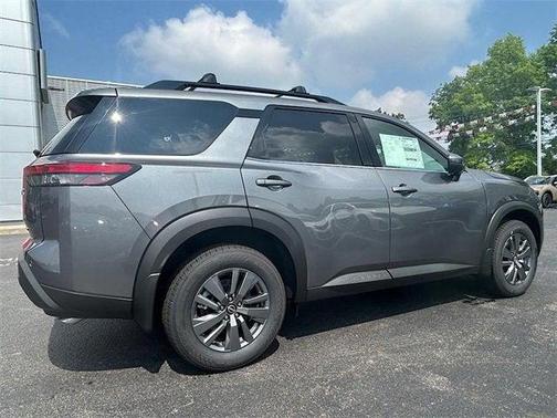 2025 Nissan Pathfinder SV 4WD