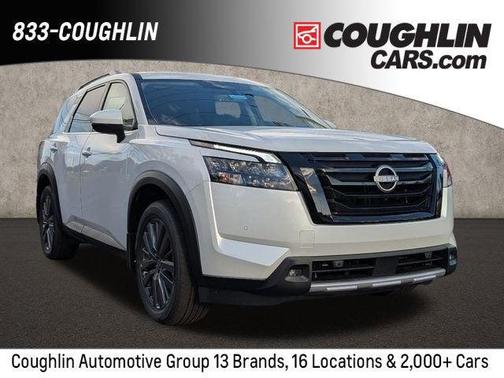 2025 Nissan Pathfinder SL 4WD