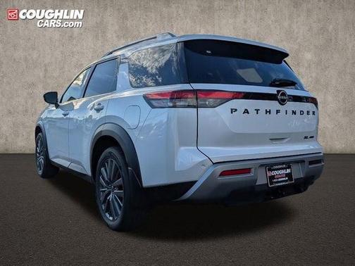 2025 Nissan Pathfinder SL 4WD