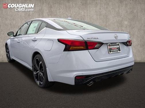 2025 Nissan Altima SR FWD