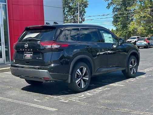 2025 Nissan Rogue SL