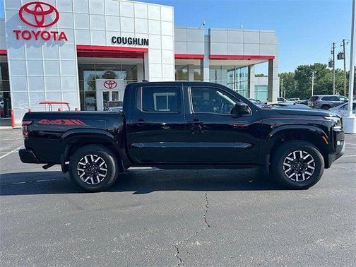 2024 Nissan Frontier SL