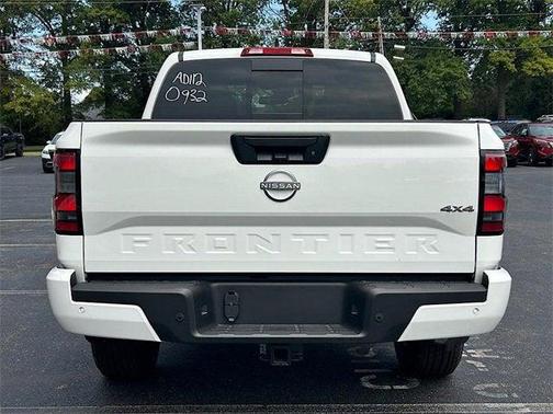 2025 Nissan Frontier SV