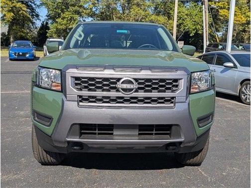 2025 Nissan Frontier SV