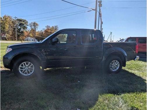 2021 Nissan Frontier SV