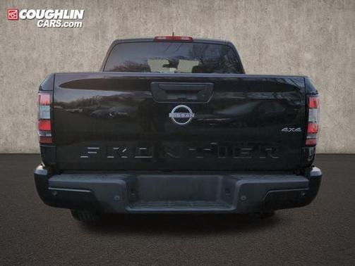 2022 Nissan Frontier S