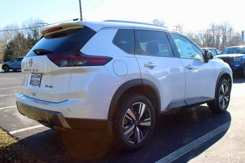 2025 Nissan Rogue SL