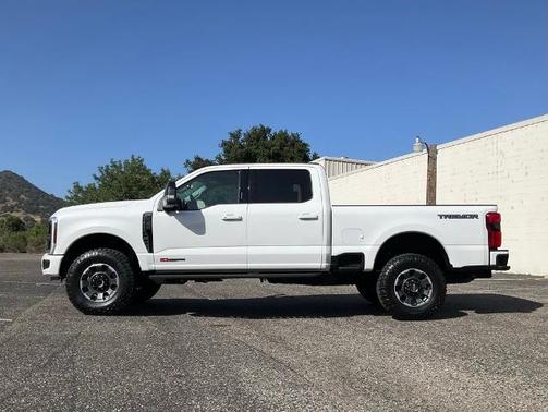 2024 Ford F-350 LARIAT SUPER DUTY