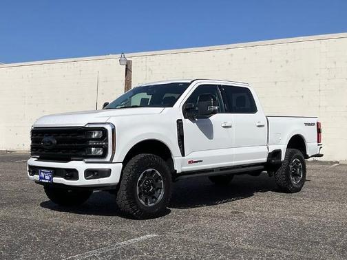 2024 Ford F-350 LARIAT SUPER DUTY