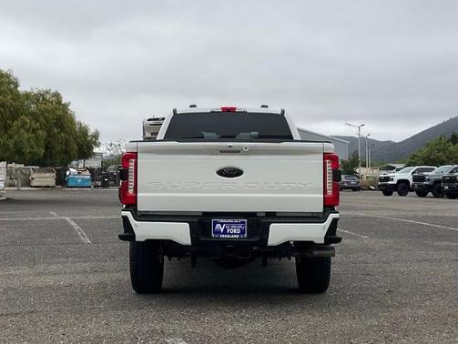 2025 Ford F-350 LARIAT SUPER DUTY