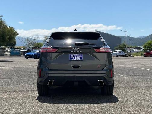 2021 Ford Edge ST