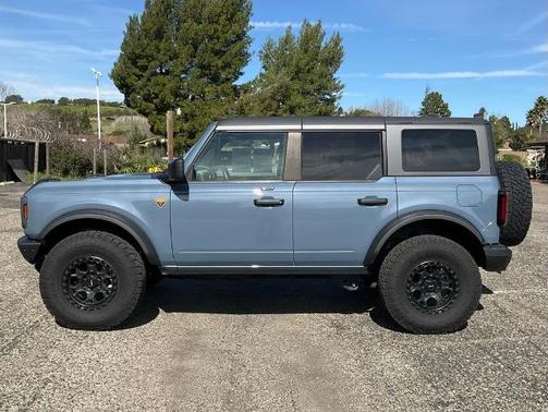 2023 Ford Bronco 