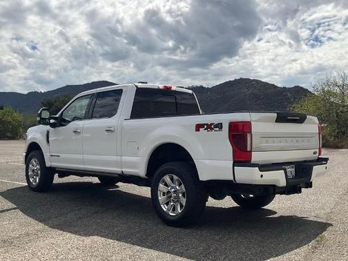 2022 Ford F-350 PLATINUM