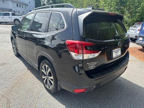 Crystal Black Silica 2021 Subaru Forester Limited