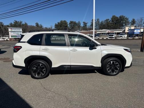 Crystal White Pearl 2025 Subaru Forester