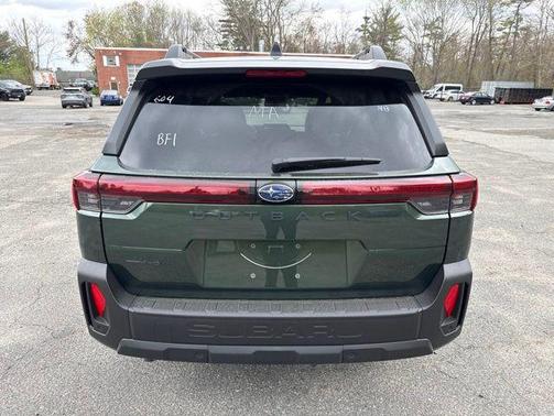 Deep Emerald Green Pearl 2026 Subaru Outback Limited