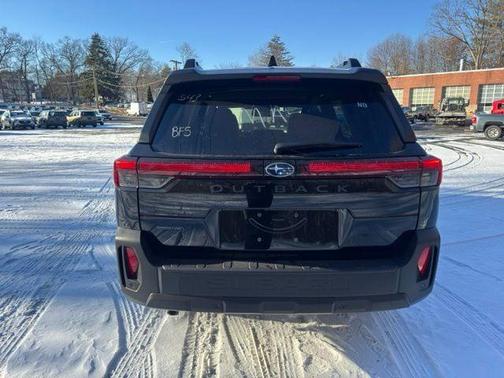 Crystal Black Silica 2026 Subaru Outback Limited