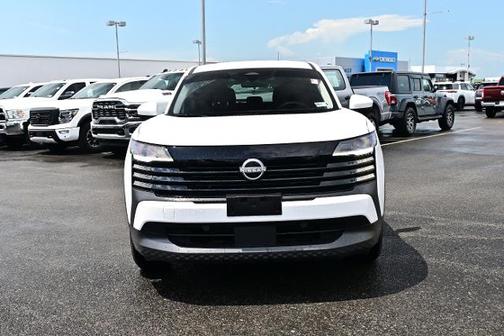 Fresh Powder 2025 Nissan Kicks SV