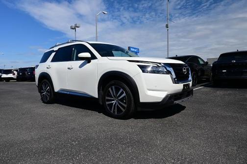 2024 Nissan Pathfinder Platinum