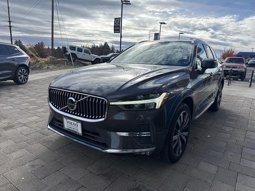 2022 Volvo XC60 B5 Inscription