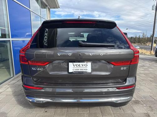 2022 Volvo XC60 B5 Inscription