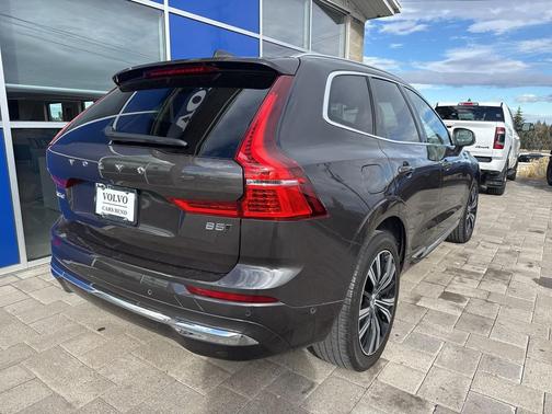 2022 Volvo XC60 B5 Inscription