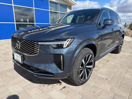 Denim Blue Metallic 2026 Volvo XC90 Core, B5 AWD Gas (mild hybrid), Gasoline, Bright, 7 Seats