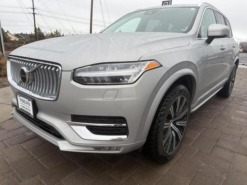 2024 Volvo XC90 B5 Core Bright Theme