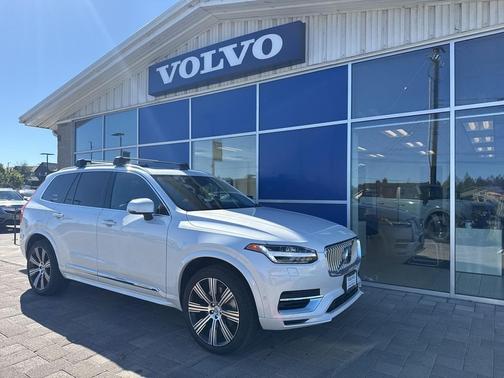 2022 Volvo XC90 Recharge Plug-In Hybrid T8 Inscription 7 Passenger