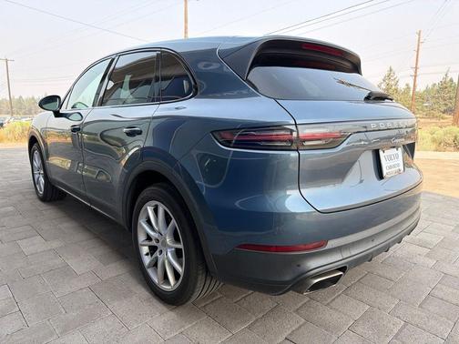 Biscay Blue Metallic 2019 Porsche Cayenne Cayenne