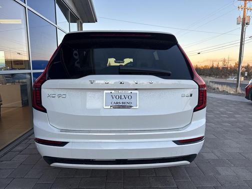 2026 Volvo XC90 Ultra Dark Theme, B6 AWD Gas (mild hybrid), Gasoline, 7 Seats