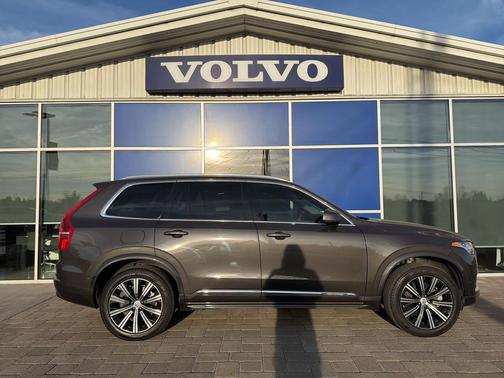 2023 Volvo XC90 Recharge Plug-In Hybrid T8 Plus Bright Theme 7-Seater