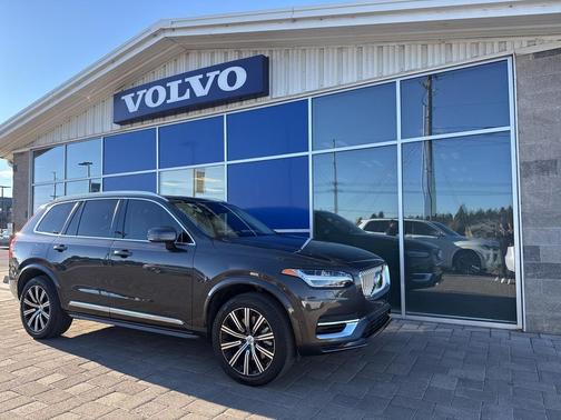 2023 Volvo XC90 Recharge Plug-In Hybrid T8 Plus Bright Theme 7-Seater