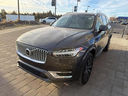 2023 Volvo XC90 Recharge Plug-In Hybrid T8 Plus Bright Theme 7-Seater