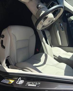 2023 Volvo XC90 Recharge Plug-In Hybrid T8 Plus Bright Theme 7-Seater