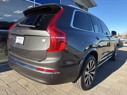 2023 Volvo XC90 Recharge Plug-In Hybrid T8 Plus Bright Theme 7-Seater