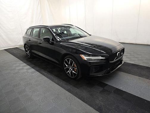 2024 Volvo V60 Recharge Plug-In Hybrid Polestar