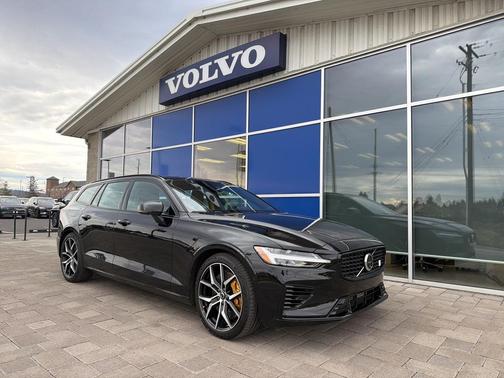 2024 Volvo V60 Recharge Plug-In Hybrid Polestar