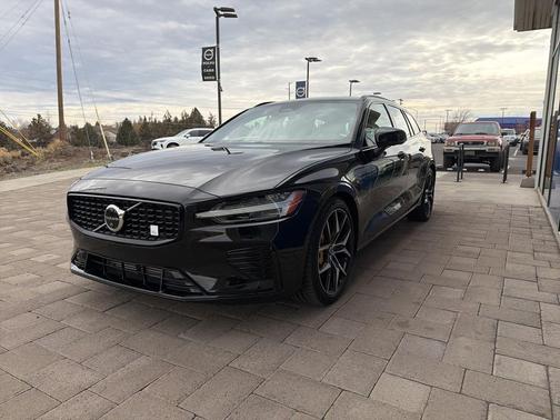 2024 Volvo V60 Recharge Plug-In Hybrid Polestar