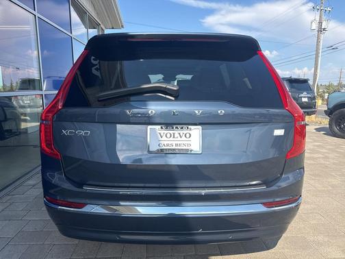 2023 Volvo XC90 Recharge Plug-In Hybrid T8 Plus Bright Theme 7-Seater