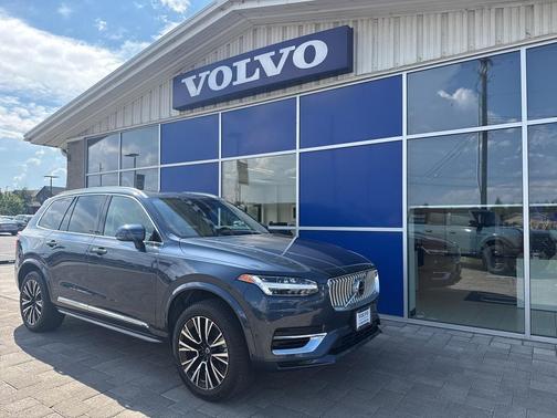 2023 Volvo XC90 Recharge Plug-In Hybrid T8 Plus Bright Theme 7-Seater