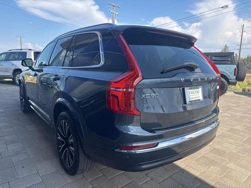 2023 Volvo XC90 Recharge Plug-In Hybrid T8 Plus Bright Theme 7-Seater